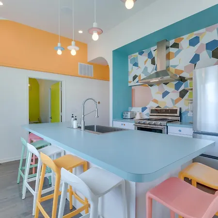 Stylish Chicago Duplex Close To Parks And Dtwn